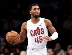 关于独行侠队战绩起伏较大，需稳定表现的信息